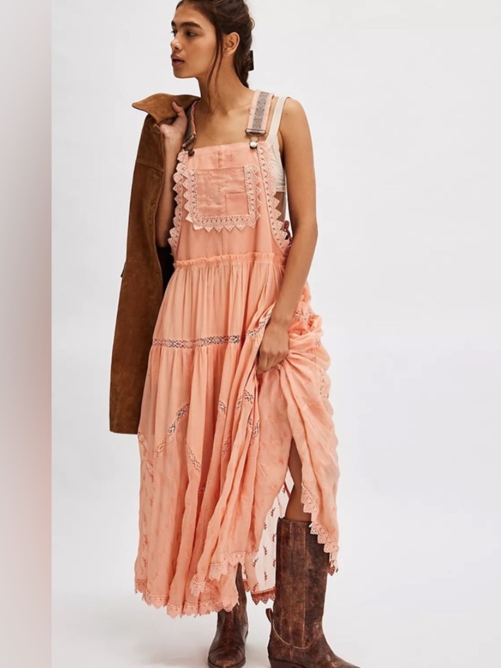 Free People Trails End rare color peach Skirt-all w pockets adj straps like new